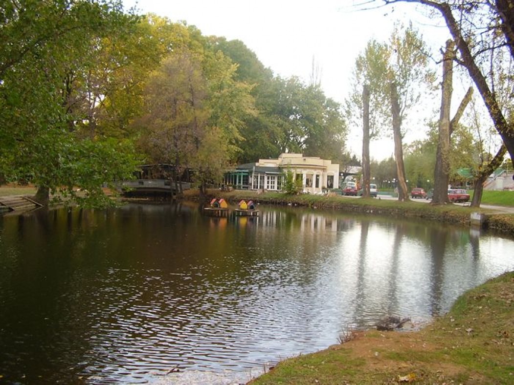 Деловен Објект Езерце Градски парк